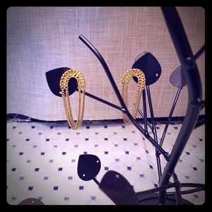 Vintage chain pierced earrings in goldtone